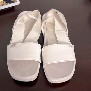 Uggs white Lennox  platform sandals size 8